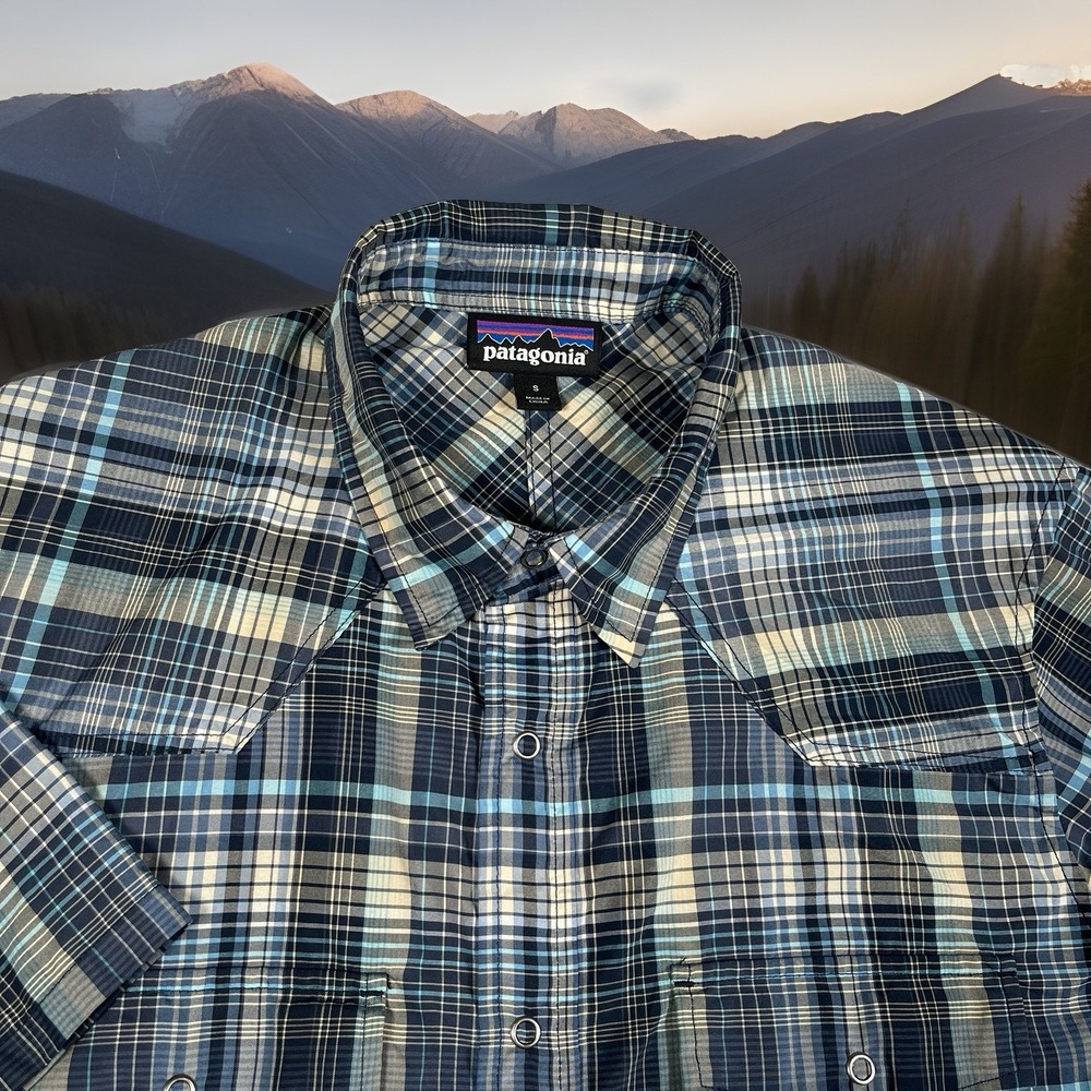 Patagonia Mens Small Bandito Short Sleeve Plaid Pearl Snap Shirt Blue BOFD 54025